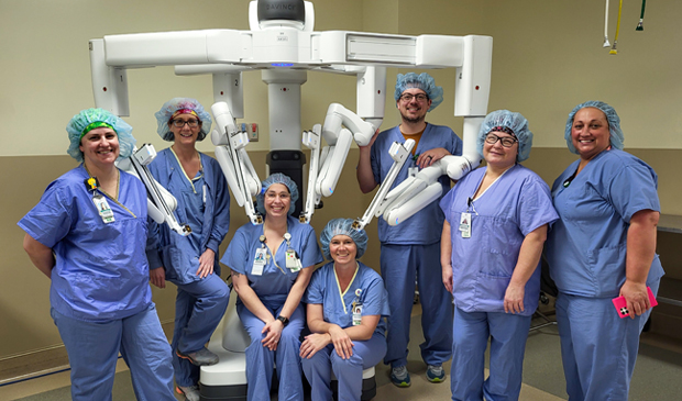 Surgical care team with DaVinci robot