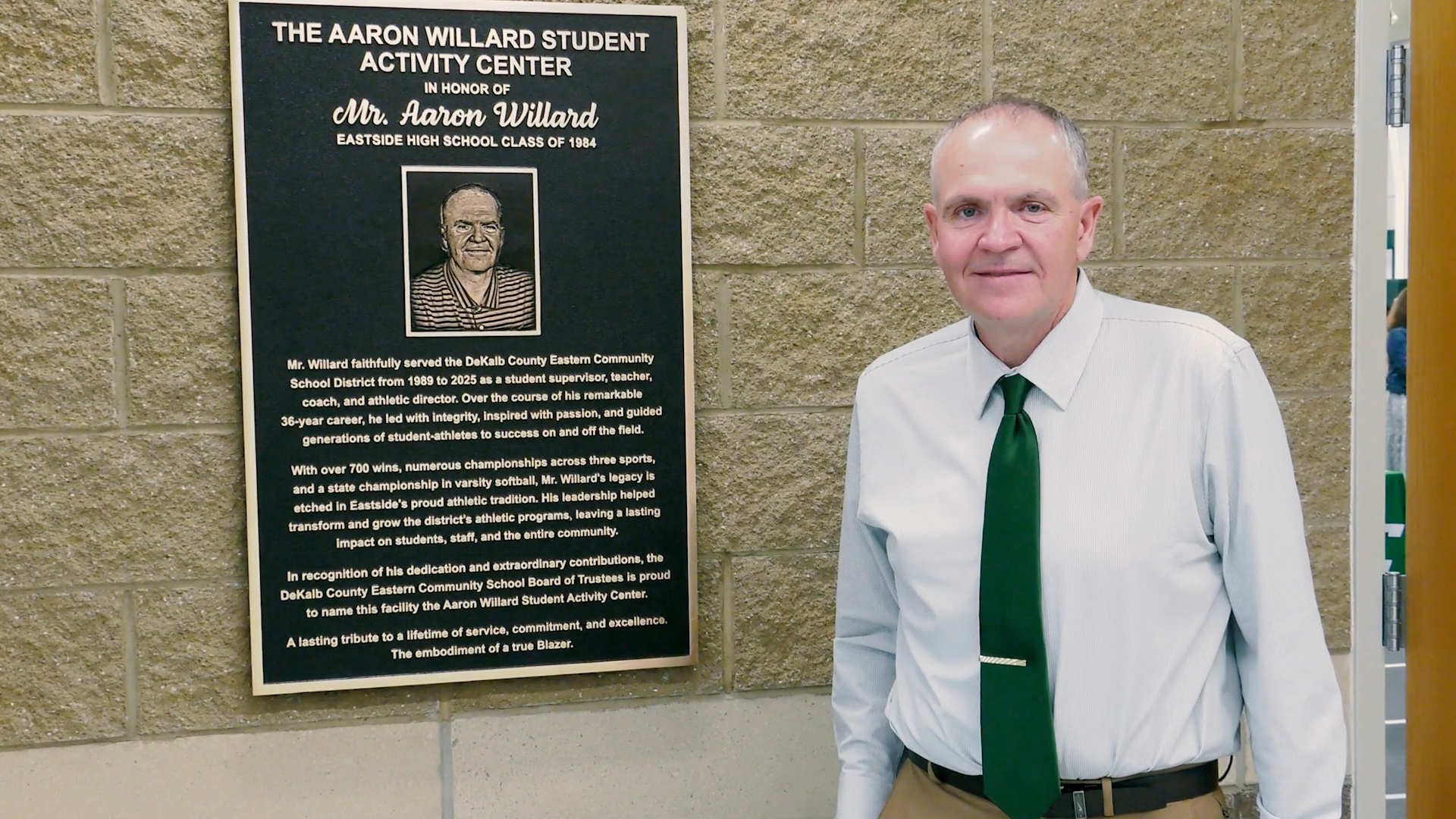 Eastside honors longtime coach, athletic director with Aaron Willard Student Activity Center