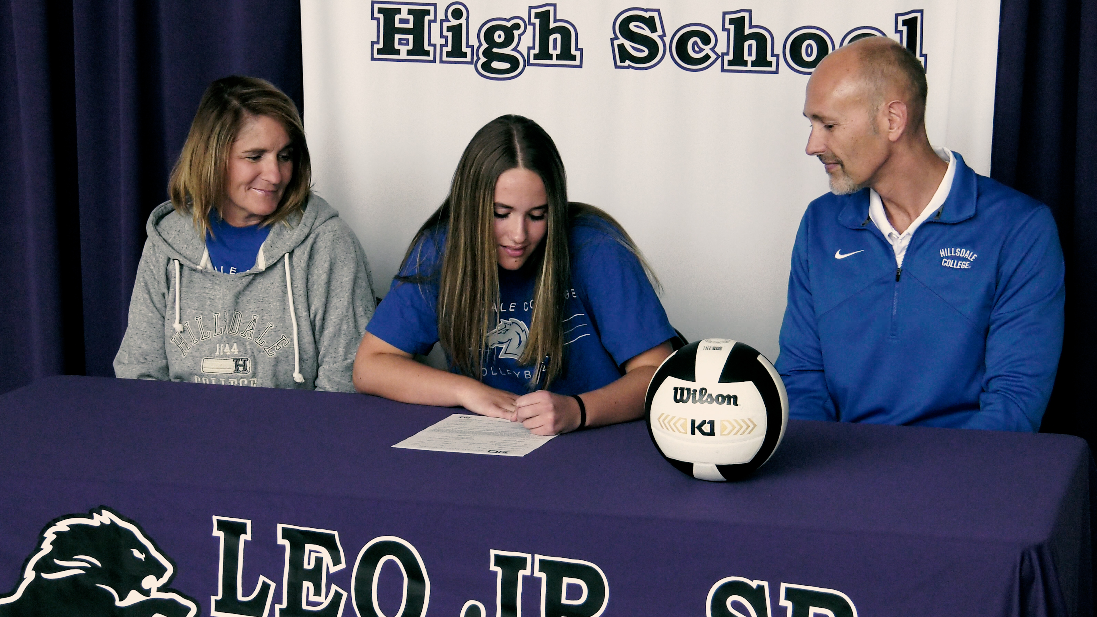 Leo's Chloe Pierce heading to Hillsdale College for volleyball